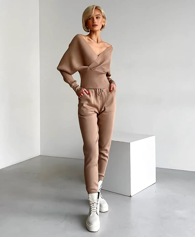 Noelle V-Neck Pullover Sweater