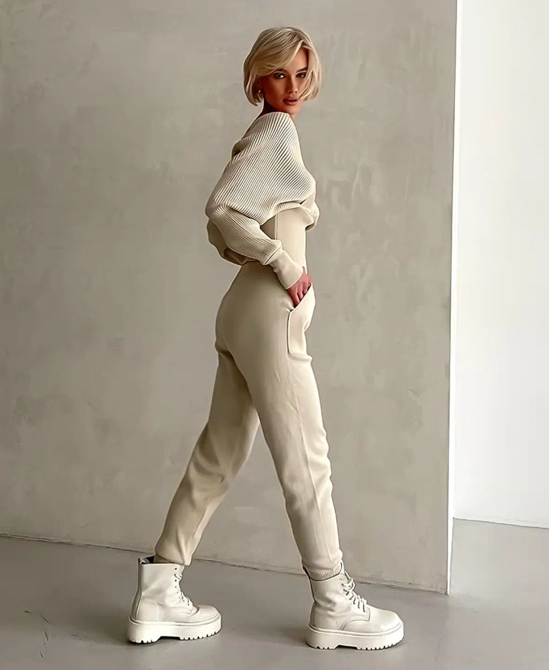 Noelle V-Neck Pullover Sweater