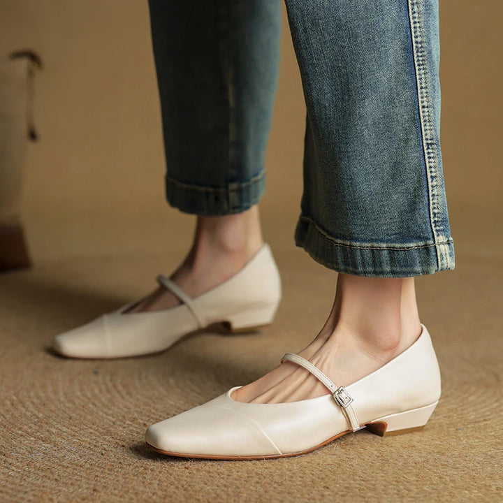 Marlen Noir Leather Pumps