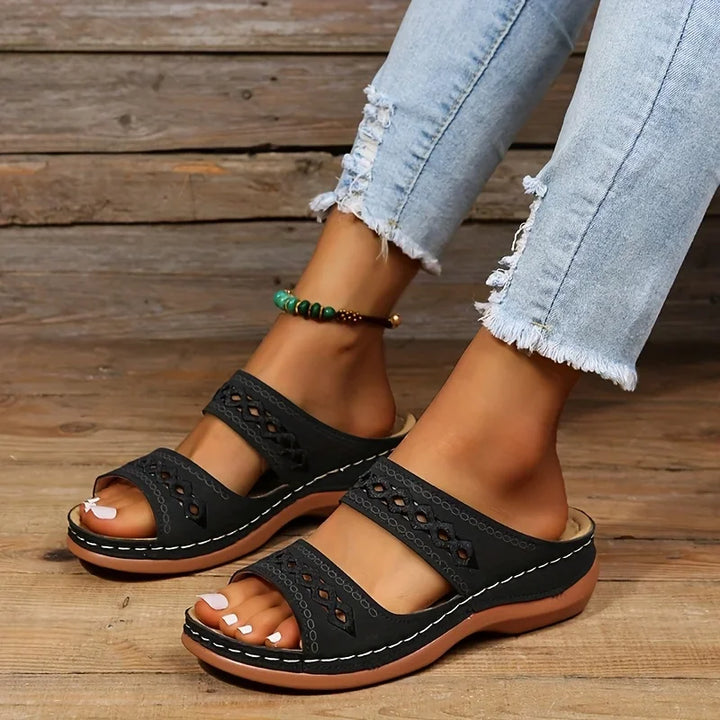 Ciela Flat Sandals