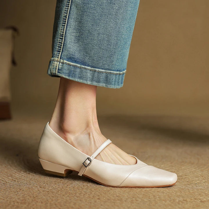 Marlen Noir Leather Pumps