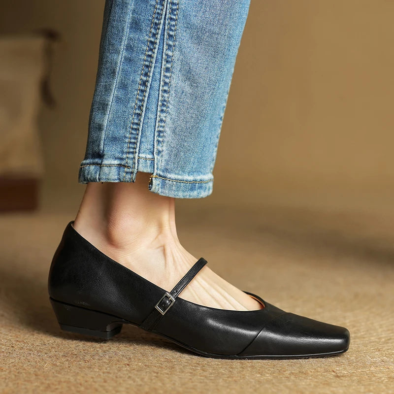 Marlen Noir Leather Pumps
