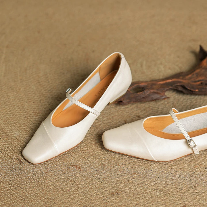 Marlen Noir Leather Pumps