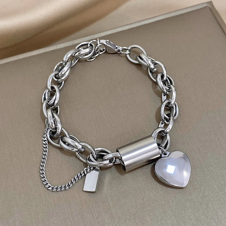 Amara Twisted Chain Heart Bracelet