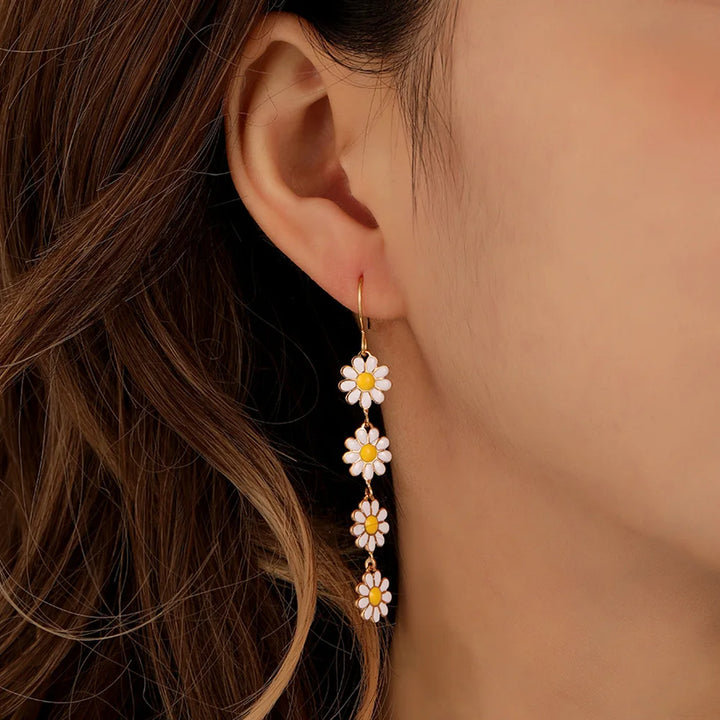 Bloomline Daisy Earrings