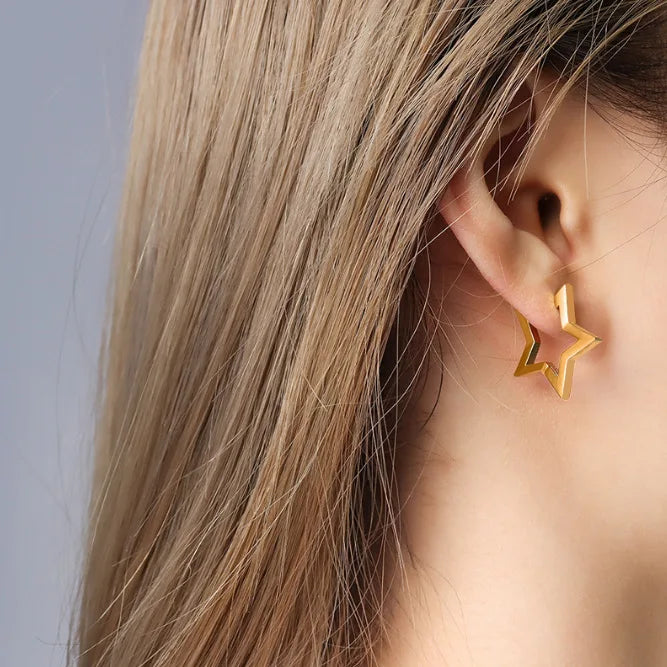 Elaris Star Earrings
