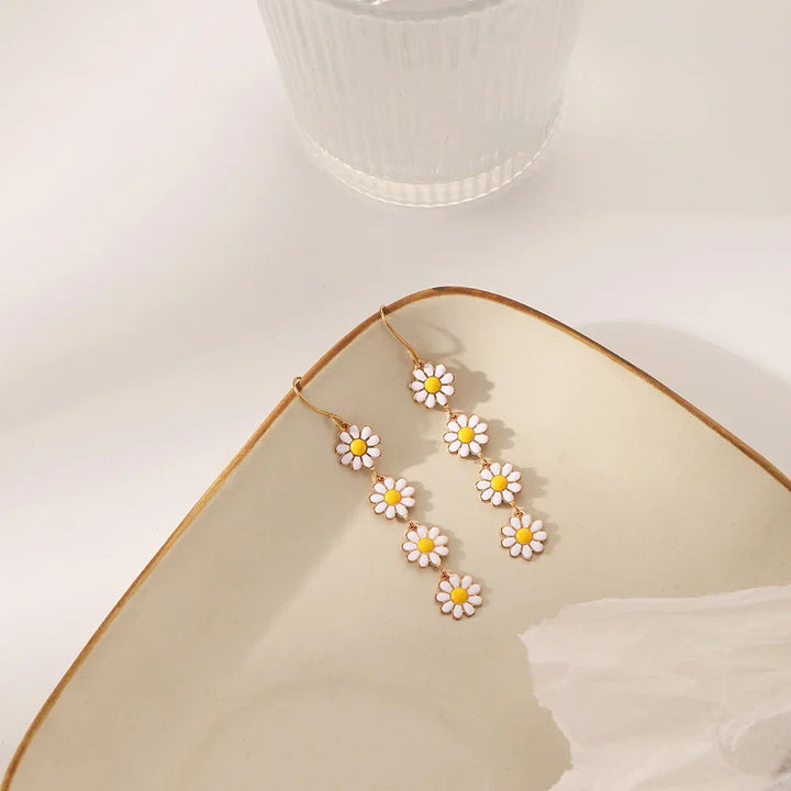Bloomline Daisy Earrings