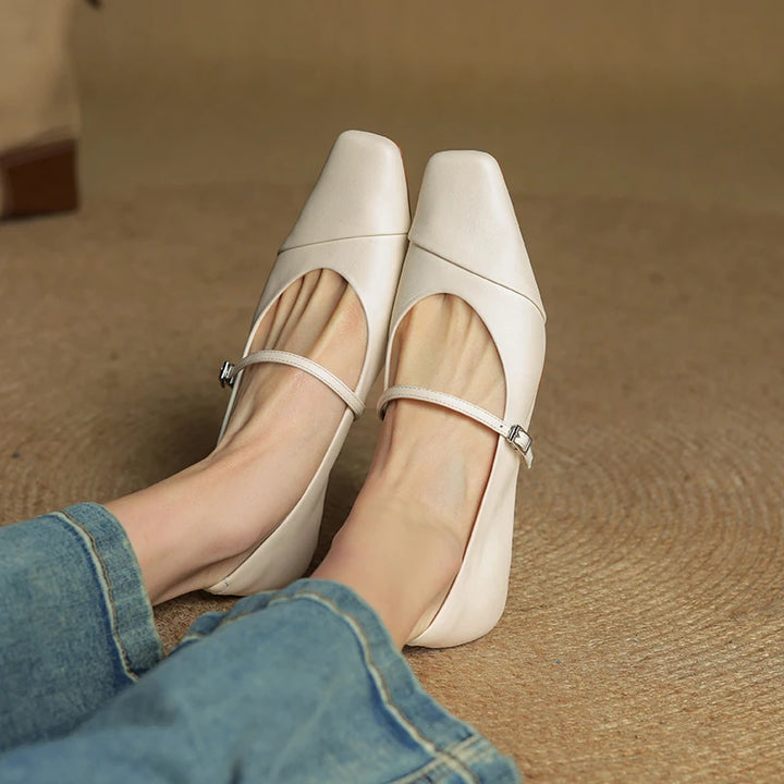 Marlen Noir Leather Pumps