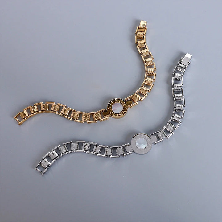 Juvée Chain Dial Bracelet